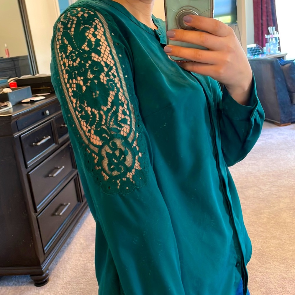 Talbots green cut out long sleeve blouse